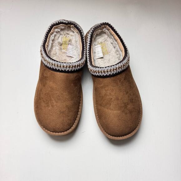 Crown Vintage Shoes - Crown Vintage Women's Cold Weather Winter Prince Platform Slip On Slippers Sz 8